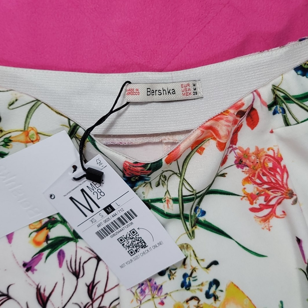 Bershka Collection Floral Skirt Size M - Picture 4 of 13
